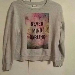 Abercrombie & Fitch Gray pullover 🎉2/$6 or 3/$8🎉